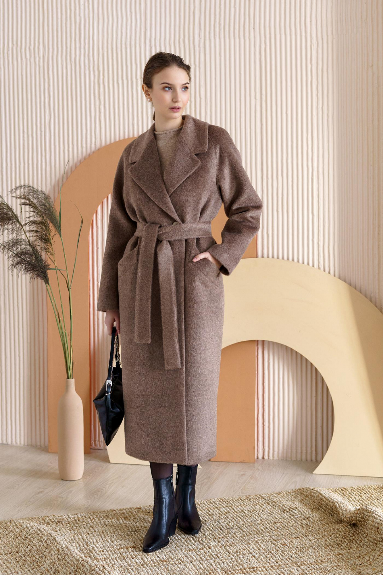 Женское демисезонное пальто 22М18
